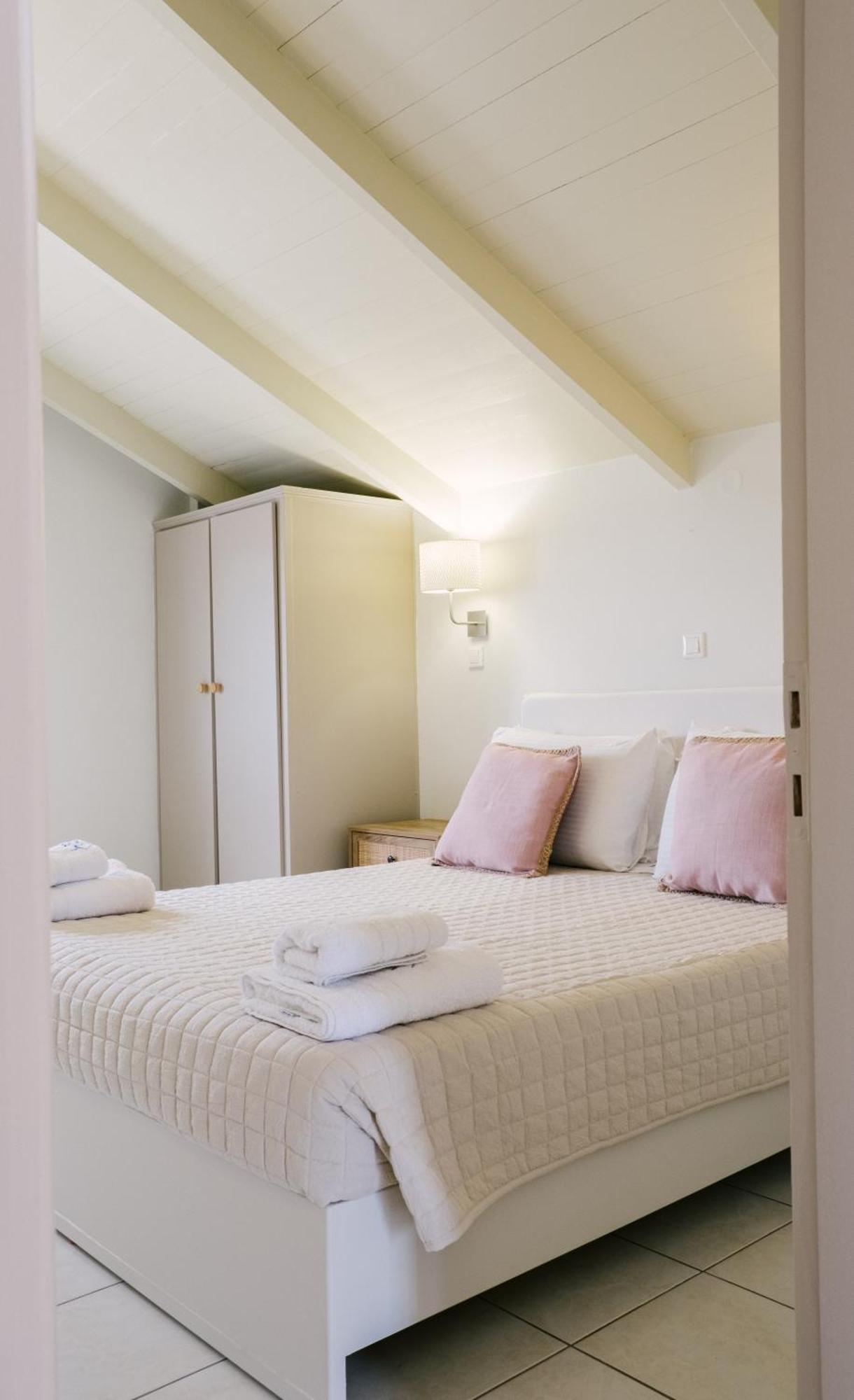 Blue House Apartments Vasilikos  Luaran gambar