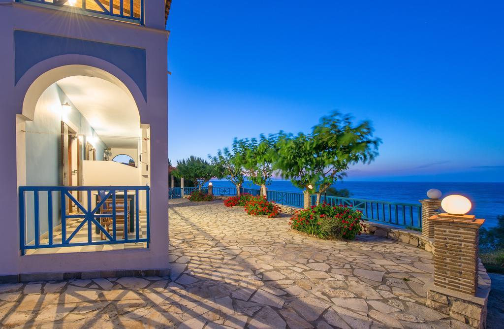Blue House Apartments Vasilikos  Bilik gambar